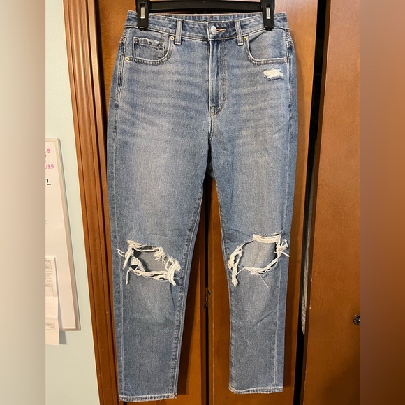 American Eagle mom jeans 4R - Picture 2 of 4